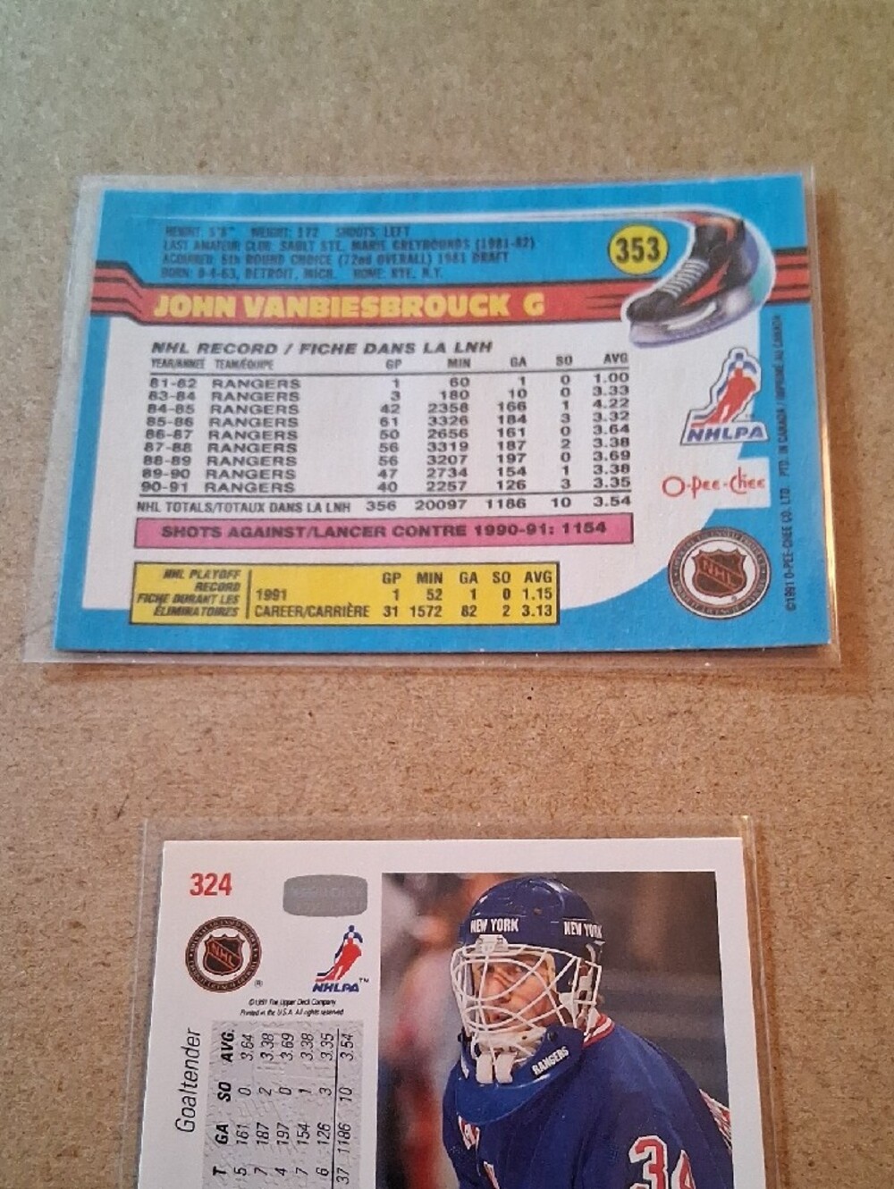 Vintage John Vanbiesbrouck Hockey Card Lot - Red, White, Blue - Picture 4 of 16